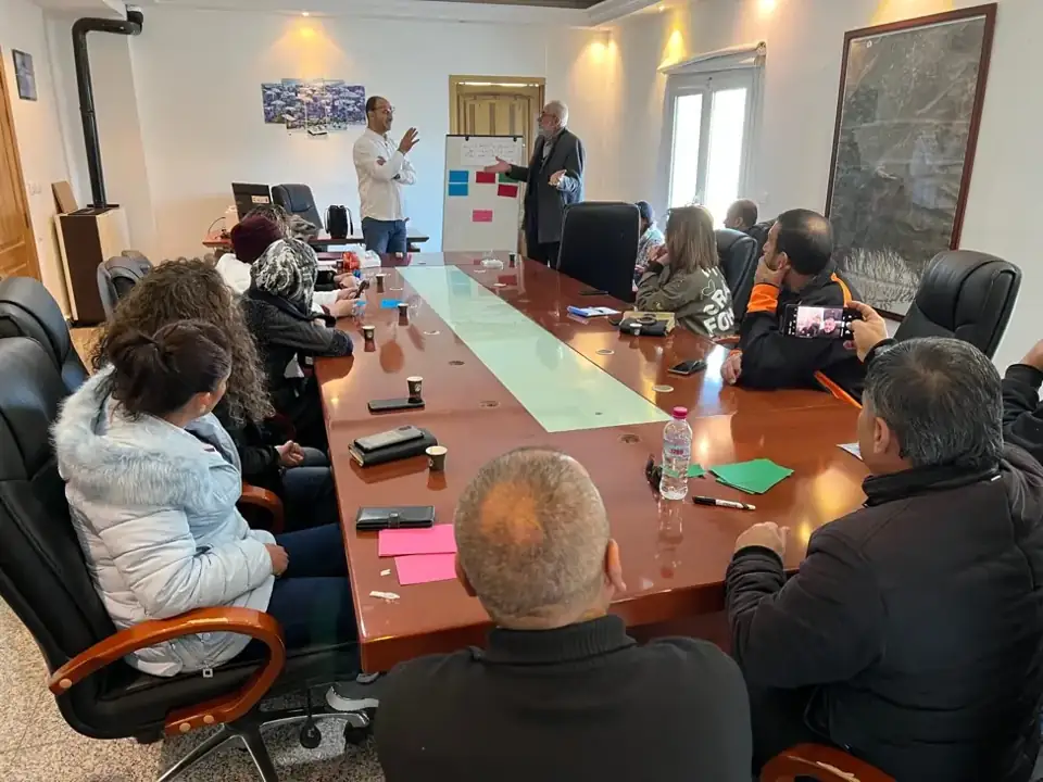 Stakeholder workshop around a boardroom table